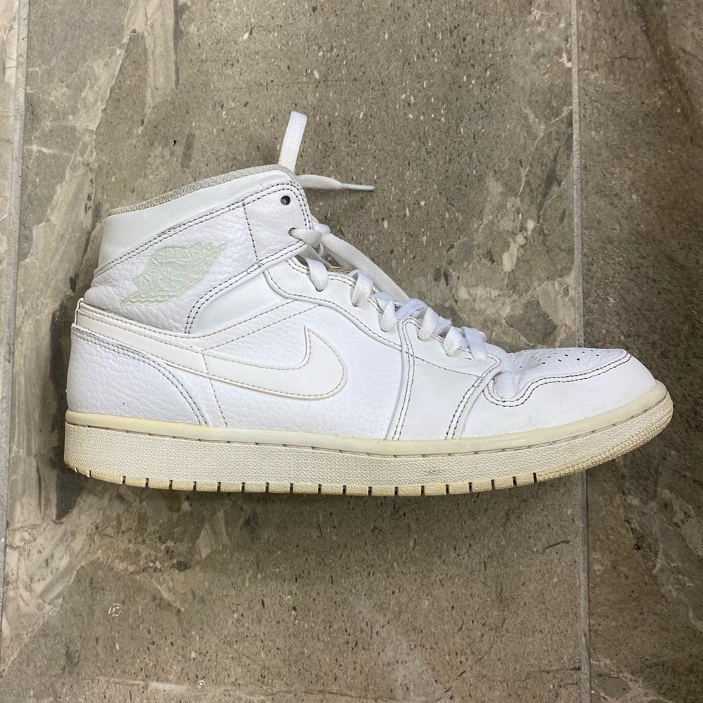 Nike Air Jordan High Tops All White Shoes Men’s Size 9.5